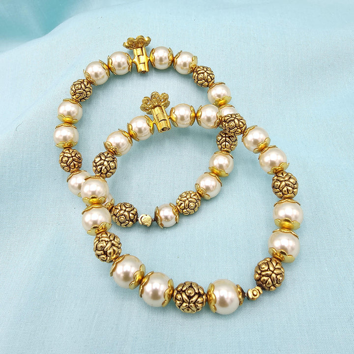 2.8 Silver Pearl bangles