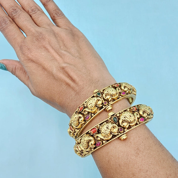 2.6 Size Silver Kada