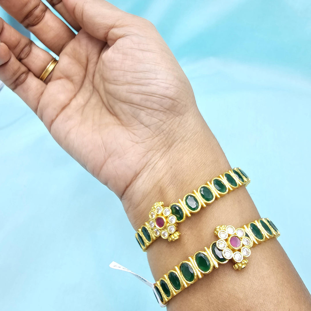 Silver Emerald Screw bangles
