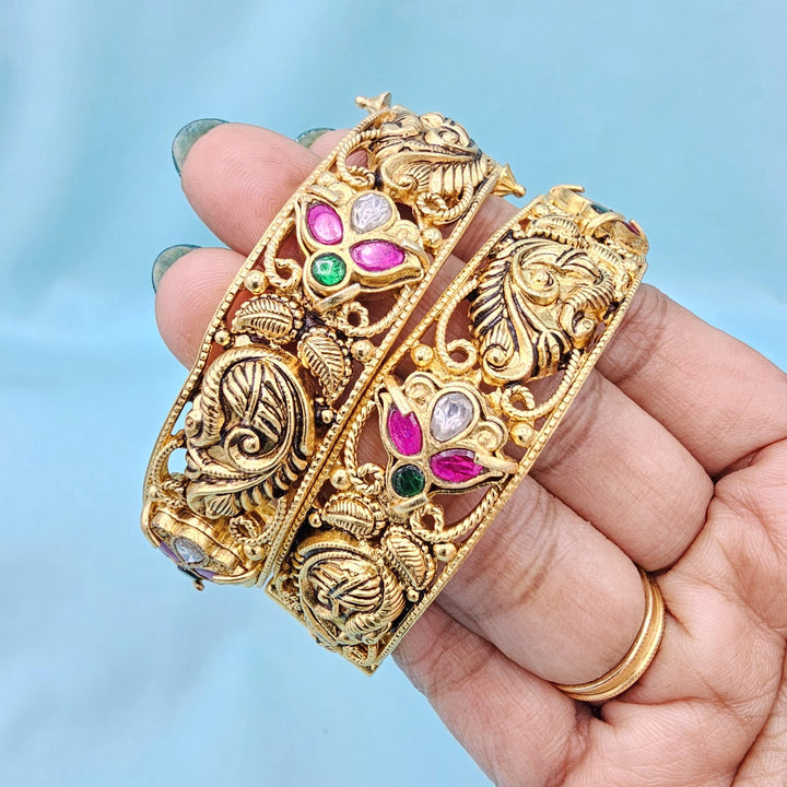 2.6 Silver Kundan nakshi