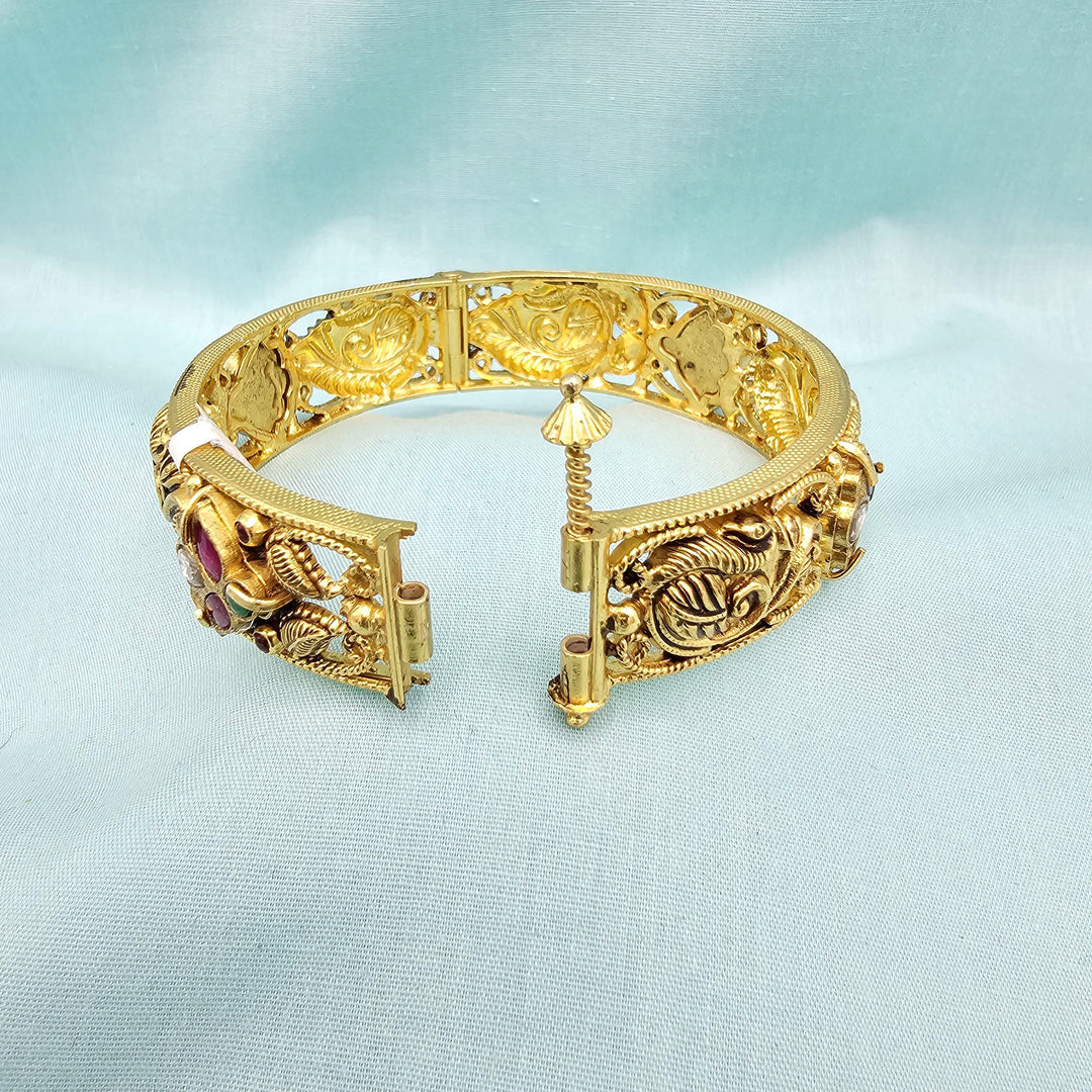 2.6 Silver Kundan nakshi