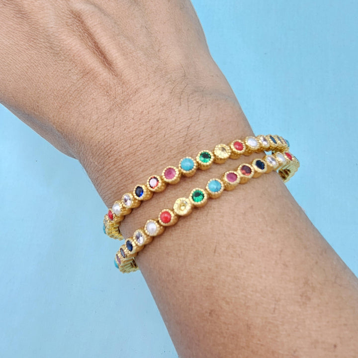 2.4 Mutli color bangles