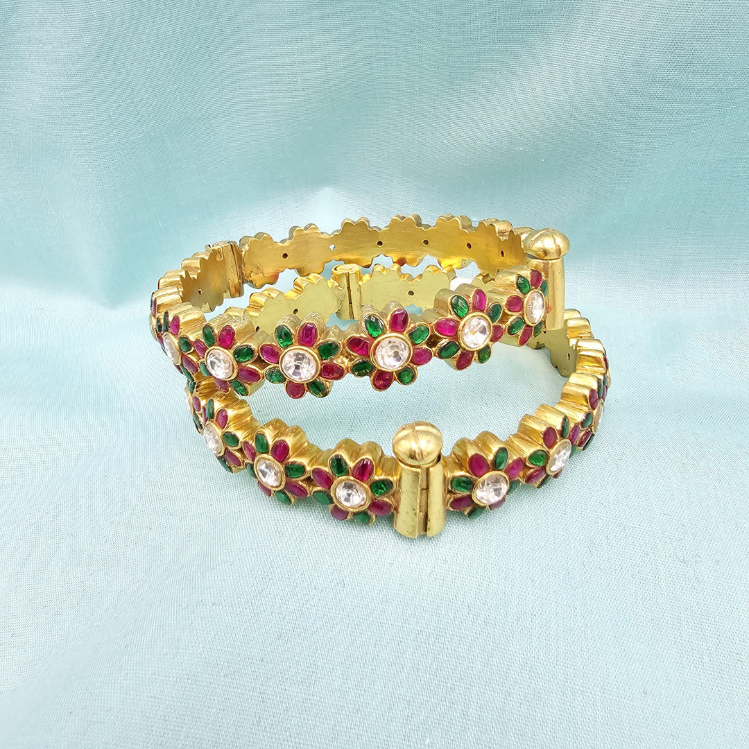 2.6 size Kundan bangles