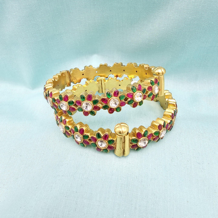 2.6 size Kundan bangles