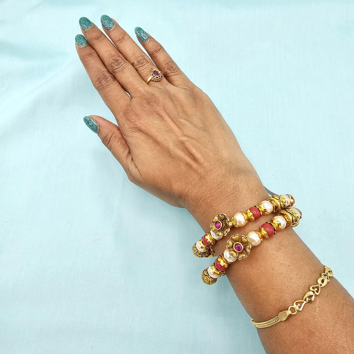2.8 Silver Coral pearl Nakshi