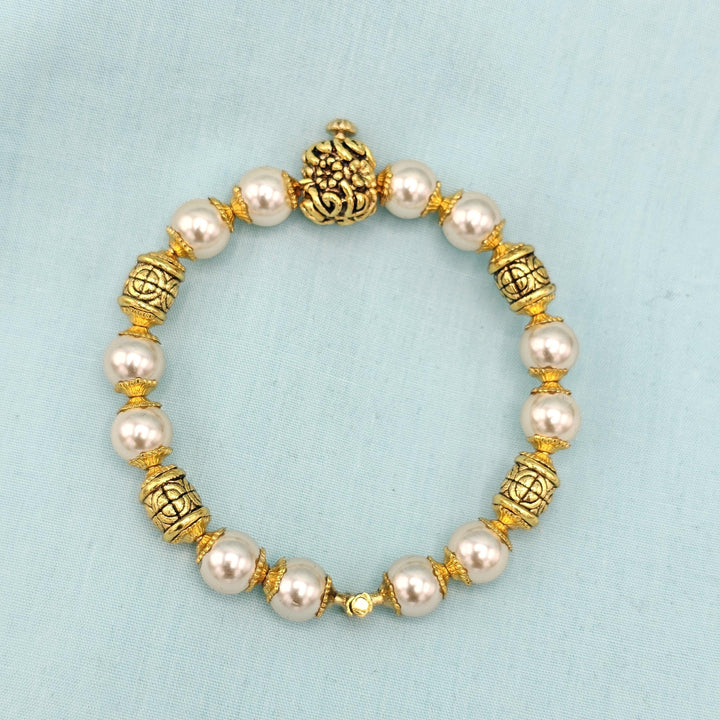 2.4 Silver Pearl Nakshi