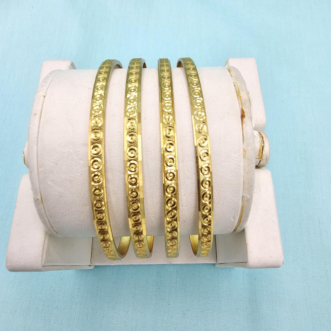 2.6 sz Set of 4 bangles