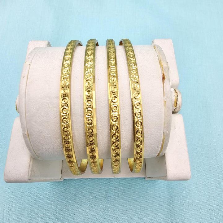 2.6 sz Set of 4 bangles
