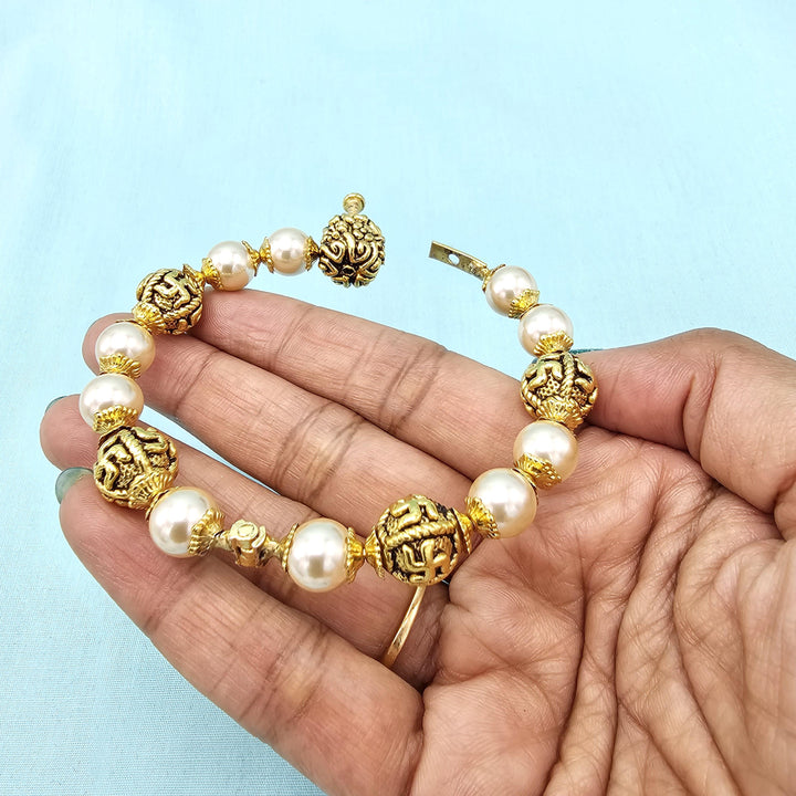 2.4 92.5 Silver Pearl bangles,