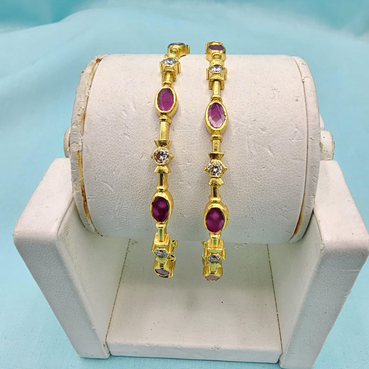 2.8 silver Pink stone bangles