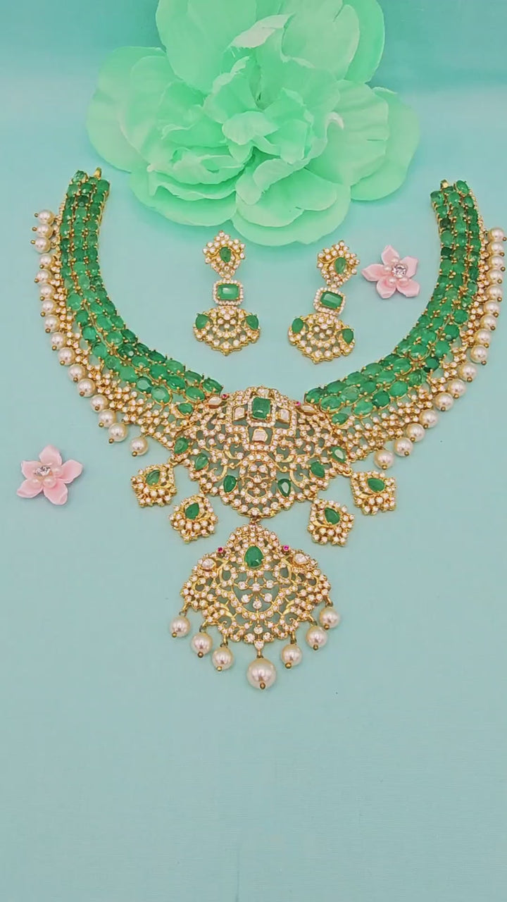 Emerald Necklace Set